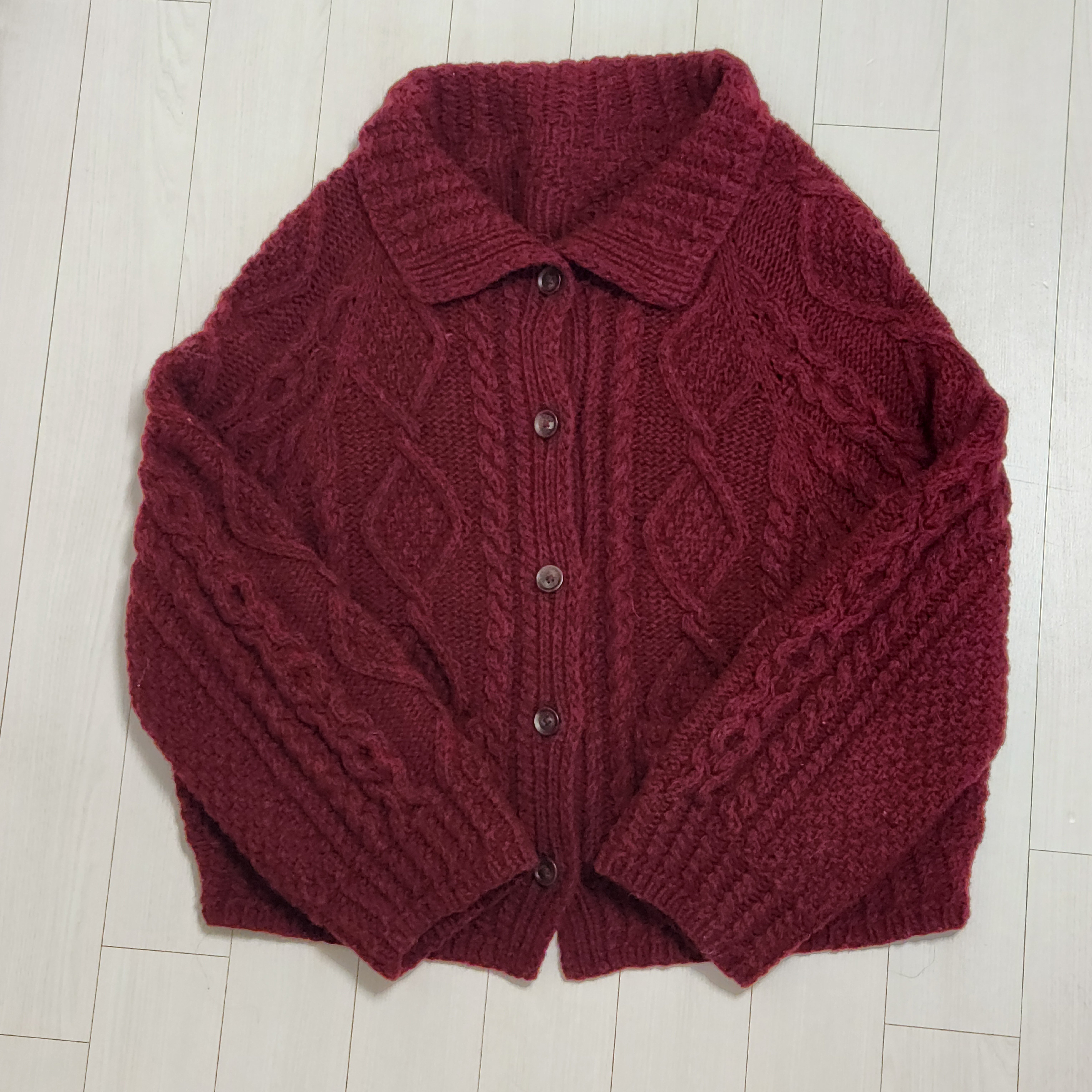 올드패션드 가디건 (Old Fashioned Cardigan) thumbnail